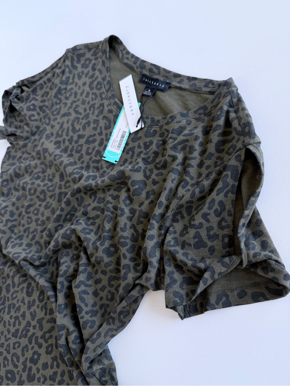 Sanctuary NWT Leopard Cold Shoulder Tee Dress Olive Cotton Blend Midi M - Picture 7 of 8